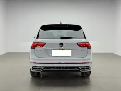 Volkswagen Tiguan L 2023, 18100 км, за 125800 CNY - фото 3