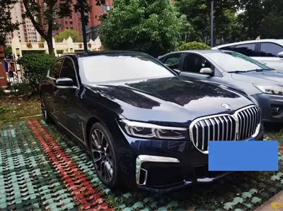 BMW 7 Series 2021, 61000 км, за 335300 CNY