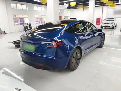 Tesla Model 3 2025, 12000 км, за 240500 CNY - фото 7