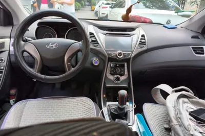 Hyundai Elantra (5th Generation 2012, 98000 км, за 21420.4 CNY - фото 9