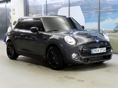 MINI Cooper · 2021 год