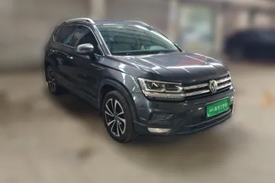 Volkswagen Tharu 2021, 153200 км, за 61542.68 CNY