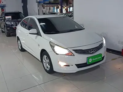 Hyundai Verna 2015, 75500 км, за 14400 CNY - фото 4