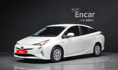 Toyota Prius · 2017 год