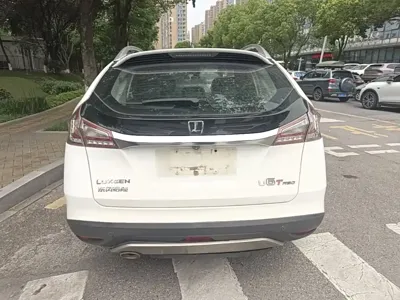 Luxgen U6 2015, 114300 км, за 12600 CNY - фото 6