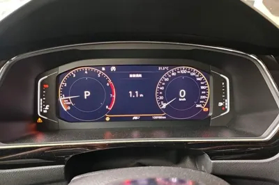 Volkswagen Tiguan L 2019, 108900 км, за 98312.23 CNY - фото 19