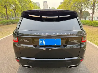 Land Rover Sport 2019, 90000 км, за 339799 CNY