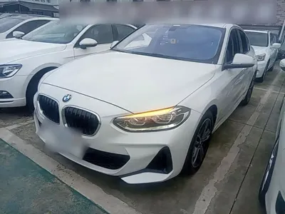 BMW 1 Series · 2022 год
