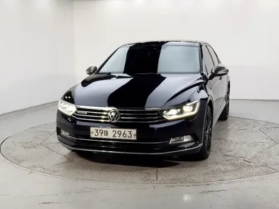 Volkswagen Passat 2018, 193975 км, за 15590000 KRW
