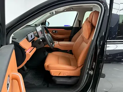 Leapmotor Leapmotor C16 2025, 14000 км, за 135800 CNY