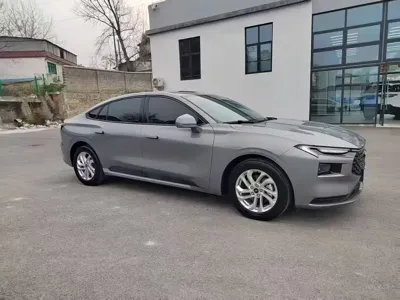 Ford Mondeo 2025, 8000 км, за 108800 CNY