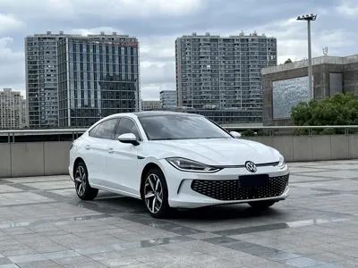 Volkswagen Lamando 2024, 17000 км, за 105800 CNY