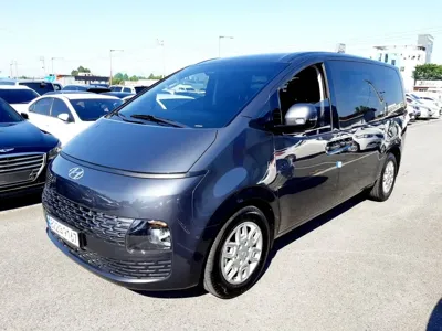 Hyundai Staria 2023, 70000 км, за 15919.25 USD