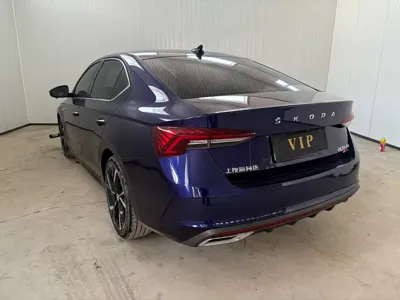 Skoda Octavia 2022, 30000 км, за 152800 CNY