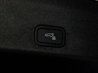 Li Auto 理想i6 2025, 4400 км, за 252800 CNY - фото 30