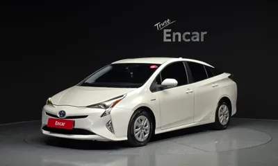 Toyota Prius · 2017 год