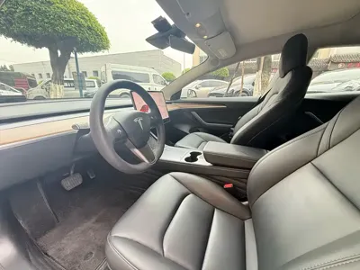 Tesla Model 3 2021, 100000 км, за 109800 CNY - фото 8
