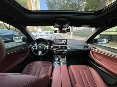 BMW 5 Series 2022, 74000 км, за 209800 CNY - фото 14
