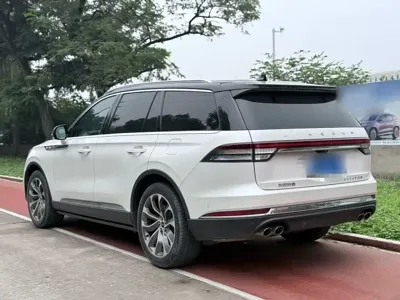 Lincoln Aviator 2020, 58000 км, за 221100 CNY