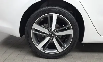 Kia K3 2017, 27940 км, за 11200000 KRW - фото 5