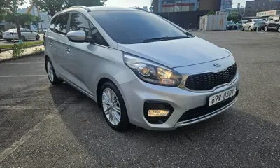 Kia Carens · 2017 год