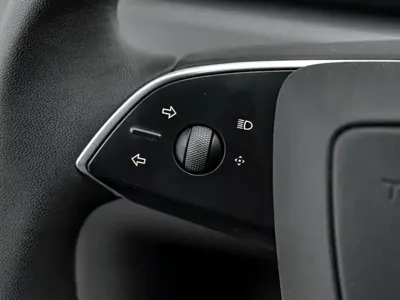 Tesla Model 3 2025, 34000 км, за 178800 CNY - фото 8