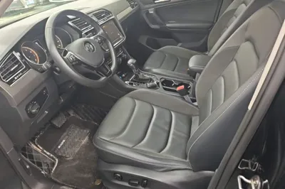 Volkswagen Tiguan L 2019, 118200 км, за 88482.37 CNY
