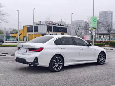 BMW 3 Series 2024, 19000 км, за 239800 CNY