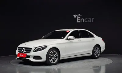 Mercedes-Benz C-Class · 2017 год