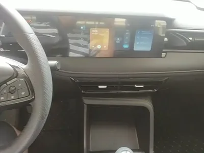 Roewe i5 2023, 2100 км, за 38800 CNY - фото 13