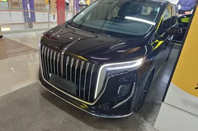 Hongqi HQ9 PHEV · 2024 год
