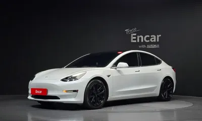 Tesla Model 3 · 2020 год