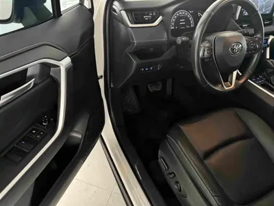 Toyota RAV4 2022, 13000 км, за 106800 CNY - фото 9