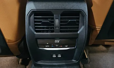 BMW 3-Series 2023, 3149 км, за 41200000 KRW - фото 32