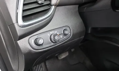 ChevroletGMDaewoo Trax 2017, 119497 км, за 8000000 KRW - фото 28