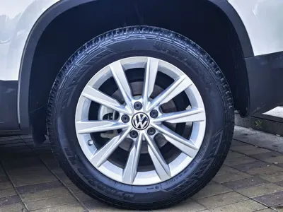 Volkswagen Tiguan 2015, 74000 км, за 42800 CNY - фото 11
