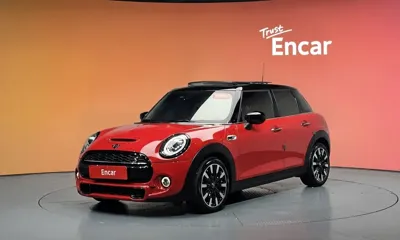 MINI Cooper · 2021 год