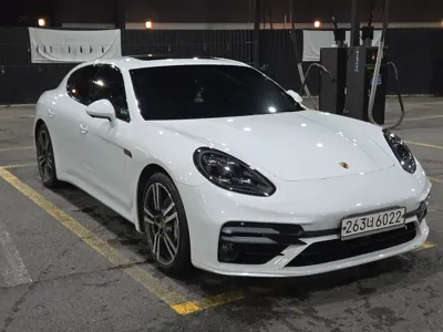 Porsche Panamera · 2016 год