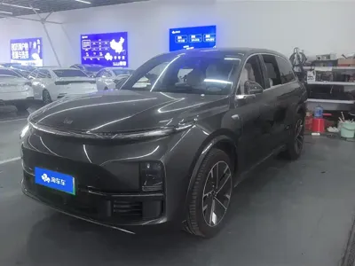 Li Auto Li L8 · 2025 год