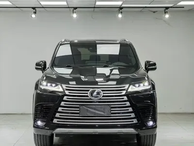 Lexus LX · 2024 год