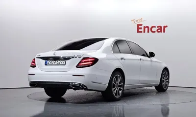 Mercedes-Benz E-Class 2018, 120922 км, за 21400000 KRW