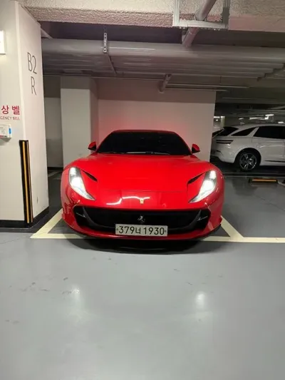 Ferrari 812 2018, 22500 км, за 350000000 KRW