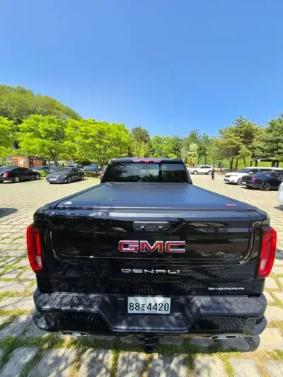 GMC Sierra 2024, 28000 км, за 65500000 KRW