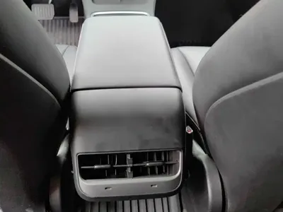 Tesla Model 3 2022, 48000 км, за 105800 CNY - фото 9