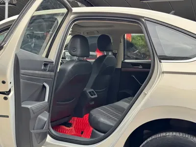 Volkswagen Lavida 2018, 130000 км, за 42800 CNY - фото 8