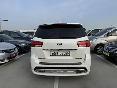 Kia Canival 2016, 193000 км, за 9900000 KRW