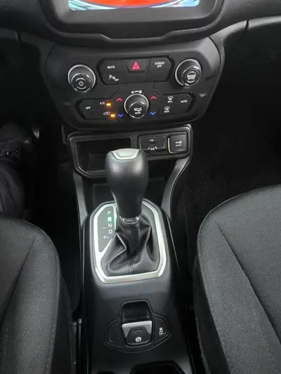 Jeep Renegade 2018, 89000 км, за 9900000 KRW - фото 9