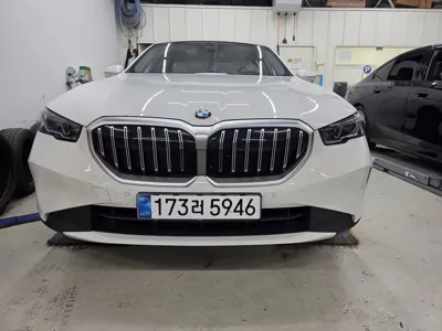 BMW 5-Series · 2026 год