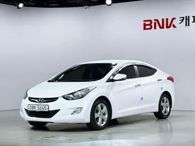 Hyundai Avante · 2013 год