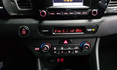 Kia Niro 2018, 137635 км, за 9980000 KRW - фото 17